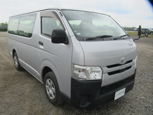 Toyota HiAce 2018